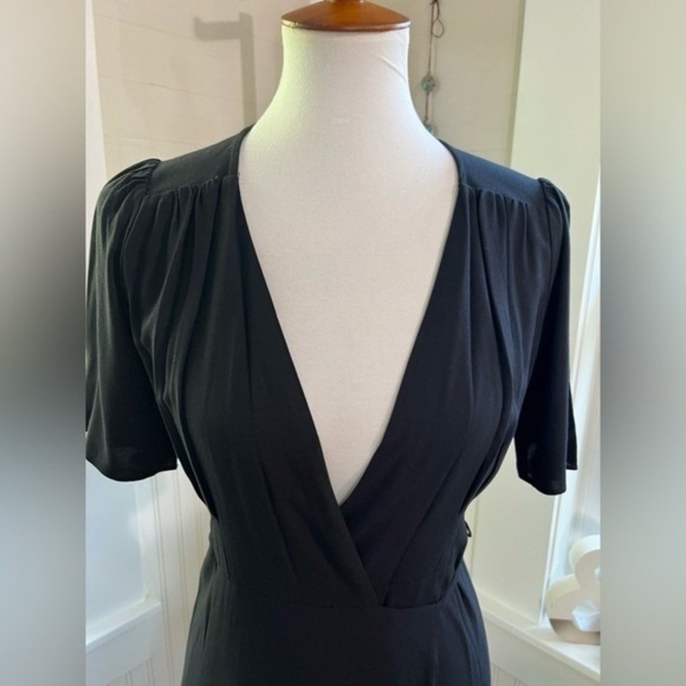 Everly Black Wrap Midi Dress Deep V-Neck Flutter Sleeve Ruffle Small - Picture 5 of 9